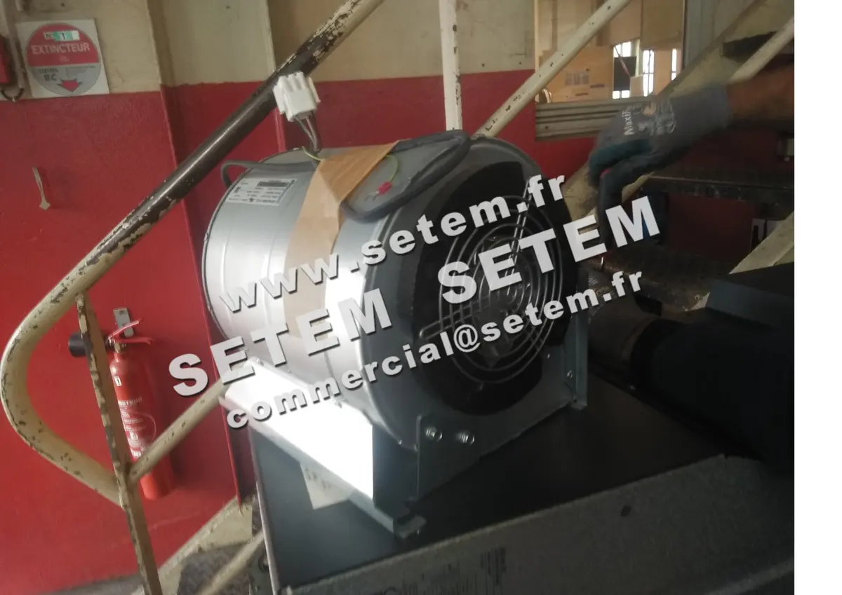 0004100932-VENTILATEUR EBMPAPST D2D146-BG03-15