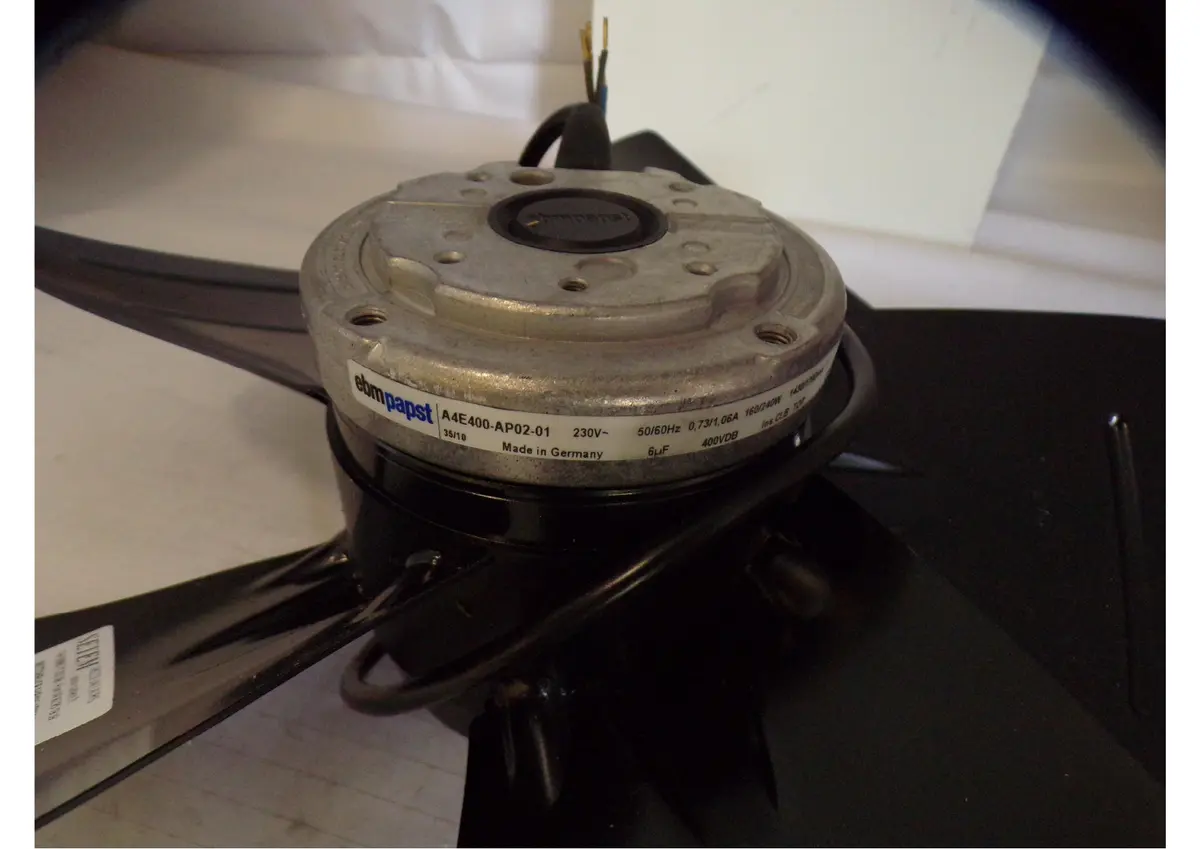 0004105241-MOTOHELICE EBMPAPST A4E400-AP02-01 2