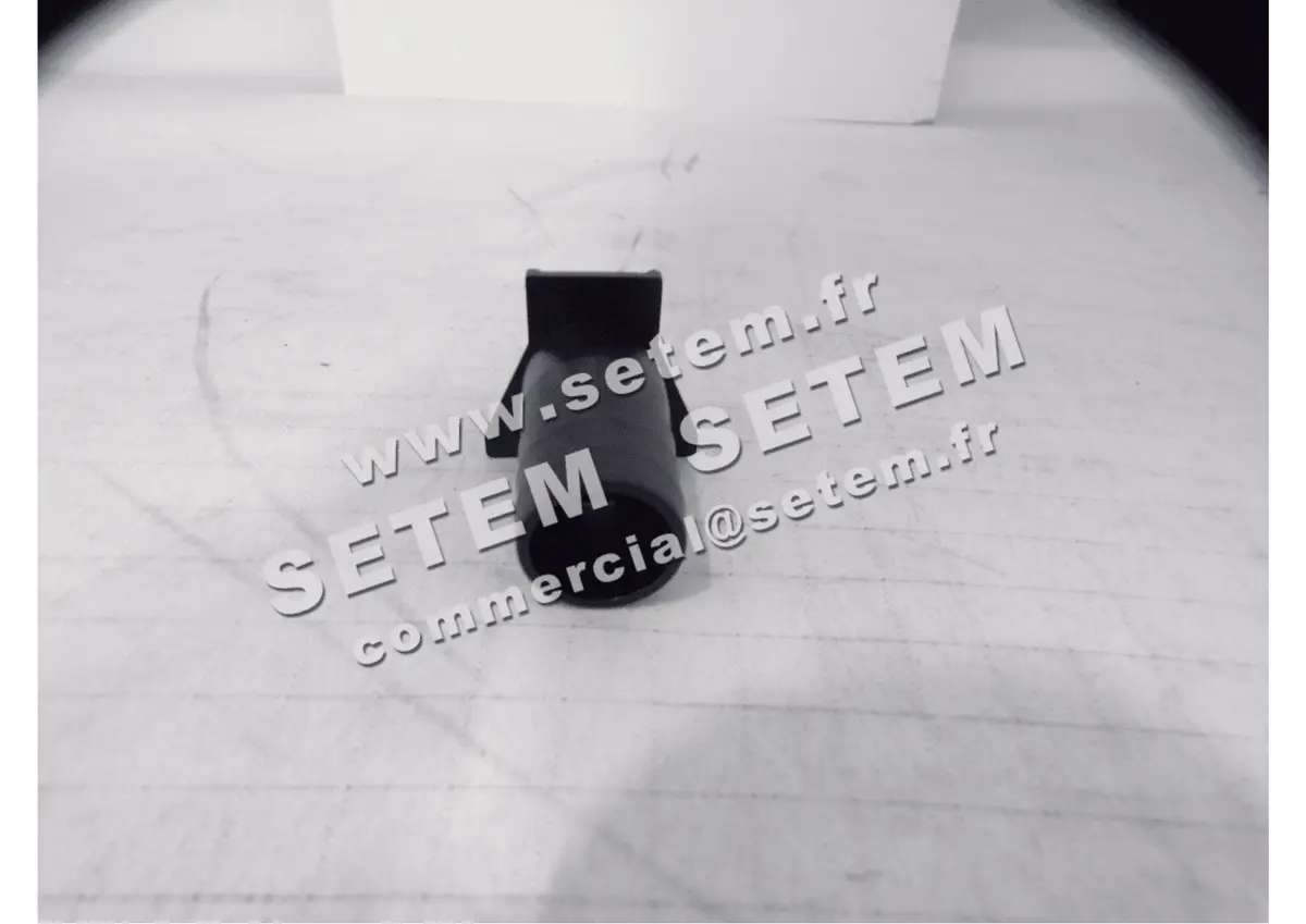 6917009424-TETINE DE VIDANGE DE CONDENSATS SUR VENTILO-CONVECTEUR VENTILCLIM 2